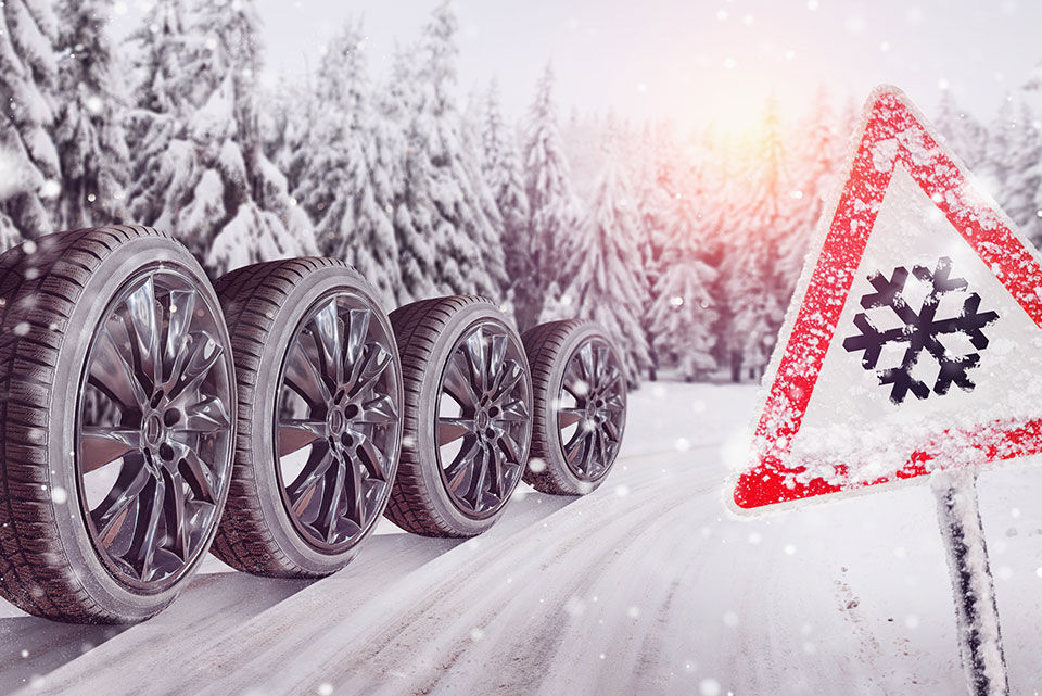 Les pneus neige de la voiture